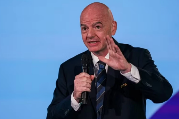 FIFA heq dorë nga plani i shitjes së Kupës së Botës pas kërcënimeve të mëdha me bojkot nga UEFA dhe konfederatat tjera
