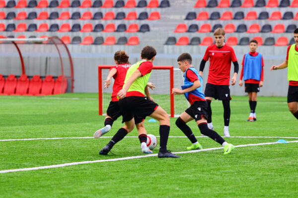 Elite Youth Academy në Abissnet Superiore U-16 dhe U-17, trajneri Dama: Hap i rëndësishëm për talentet