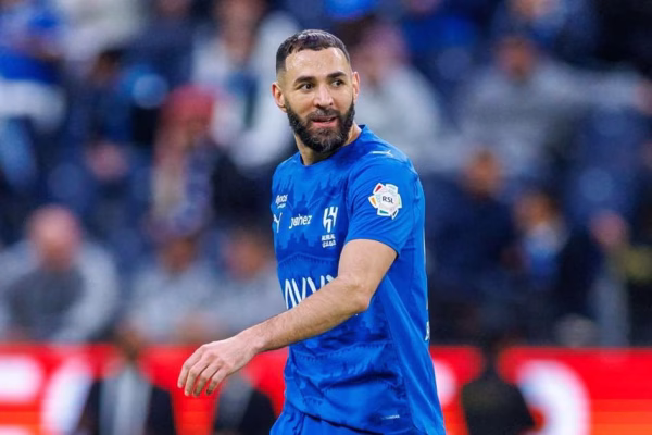 Benzema mbetet lojtar i lirë