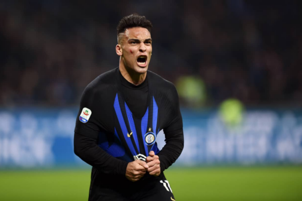 Barcelona e kontakton Lautaro Martinezin