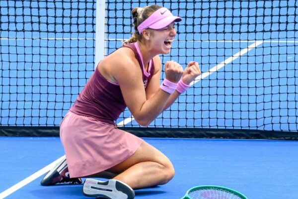 16-vjeçarja Kristina Liutova fiton turneun e Memphis dhe shkruan historinë e tenisit