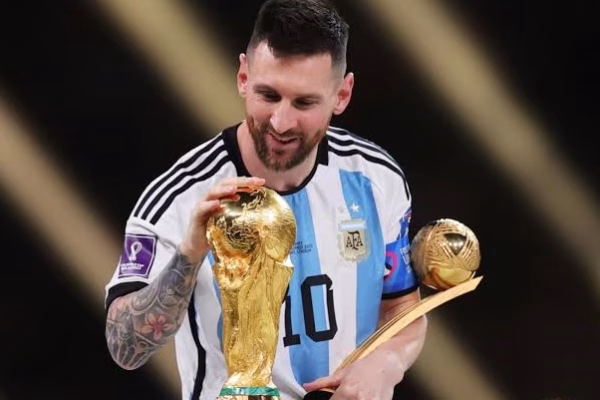 Lionel Messi i jep fund karrierës si futbollist me Argjentinën