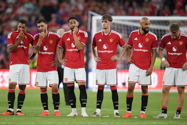 ​Man United e nis sezonin me disfatë, Hull City shkakton befasinë