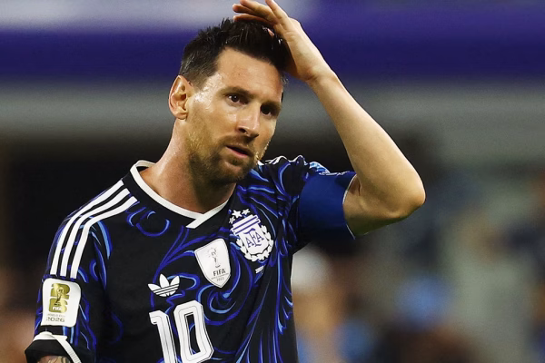Leo Messi shkëputet nga futbolli?