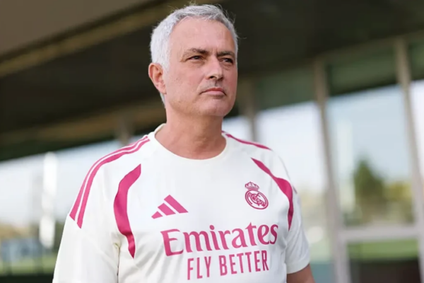 Mourinho paralajmëron “pastrimin” te Real Madridi
