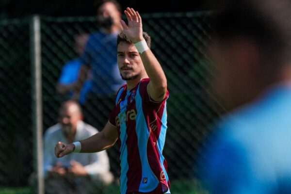 Ernest Muçit i mjaftojnë 4 minuta për të ndëshkuar ekipin e Serie A me një supergol (video)
