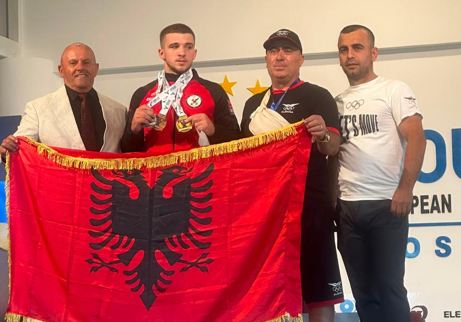 Peshëngritje: Antonino Mullisi, kampion i trefishtë Europe