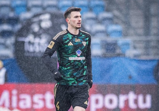Pllana largohet nga Lechia Gdansk, mbrojtësi i kombëtares në kërkim të një skuadre të re