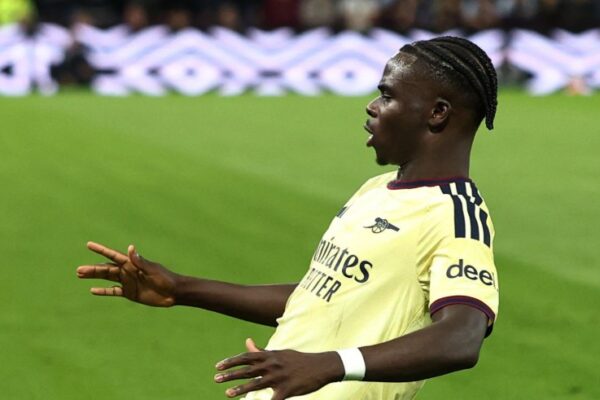 Arsenal cinik, mjafton Saka për të marrë tre pikët ndaj Aston Villa (video)