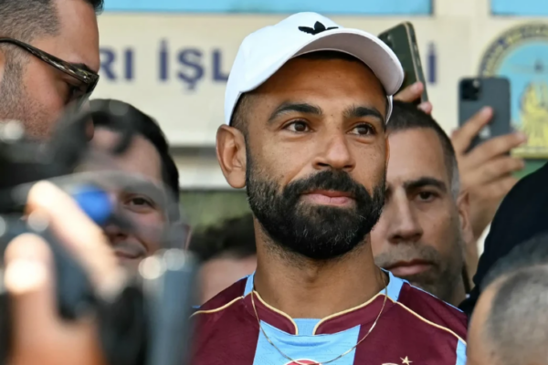 Salah mbetet pa fjalë në Turqi: Kryetari i komunës i bën dhuratën që nuk e priste askush