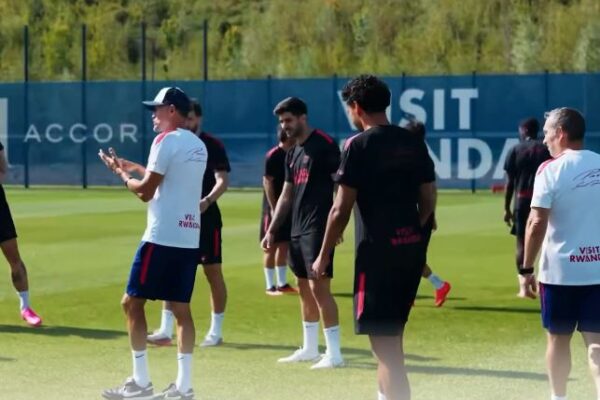 “E ka fitu këtë, e ka fitu këtë”, Luis Enrique tregon favoritin për “Topin e artë”