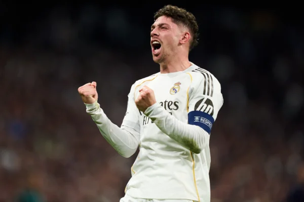 Valverde i thotë “jo” ofertave të tjera, besnikëria ndaj Real Madridit mbetet e palëkundur