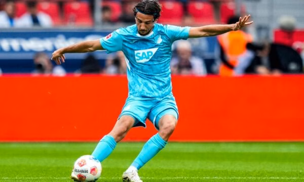 Avdullahu shënon super-gol ndaj Borussia Dortmundit