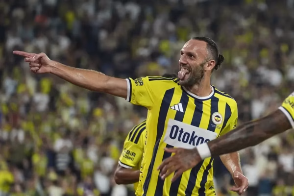 Vedat Muriqi shpërthen me 4 gola, Fenerbahçe e turpëron Eyupsporin