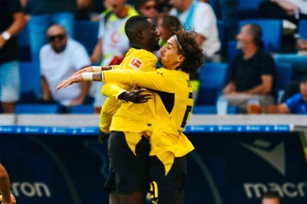 Borussia triumfon ndaj Villarrealit
