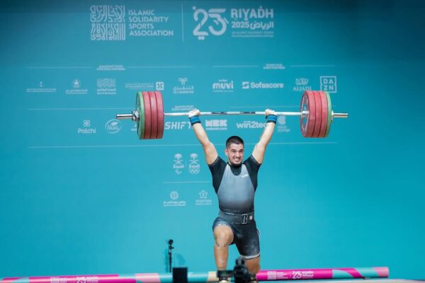 “Taranto 2026” në RTSH/ Ertjan Kofsha mbyll garën i katërti në shkëputje, Kosova e argjendtë me Rostamin