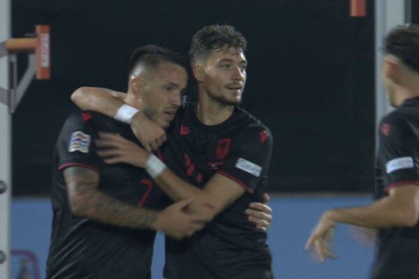 Manaj vazhdon të shkëlqejë me Shqipërinë, tani synon rekordin e Bogdanit