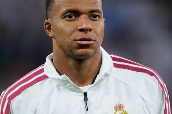 Alarm fals, Real Madrid mëson shkallën e dëmtimit të Mbappe. Francezi do të jetë ne “El Clasico”