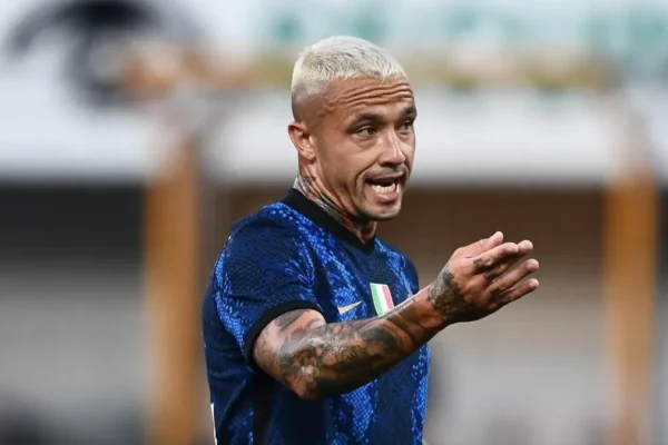Nainggolan “hap barkun”: Monchi bëri lojë të dyfishtë, falënderoj Spallettin. Conte ishte i drejtpërdrejtë me mua