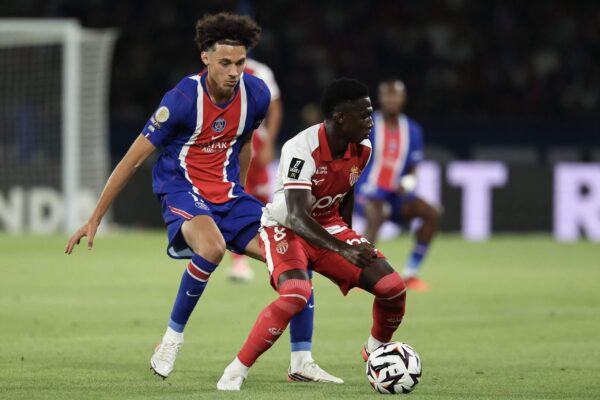 PSG, çfarë po ndodh? Nuk ka qenë kurrë kaq keq në 19 vitet e fundit. Luis Enrique: Unë shoh gjëra pozitive