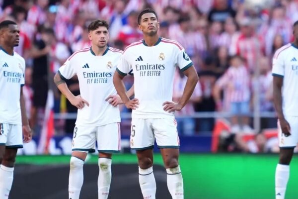 “Real Madridi është i dobët dhe nuk ka plan”, ish-ylli i ekipit sulmon Mourinhon dhe lojtarët