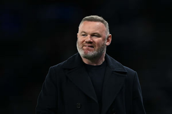 Manchester United, vijnë kritikat nga Rooney: Skuadra është e dobët, duhet të përveshin mëngët