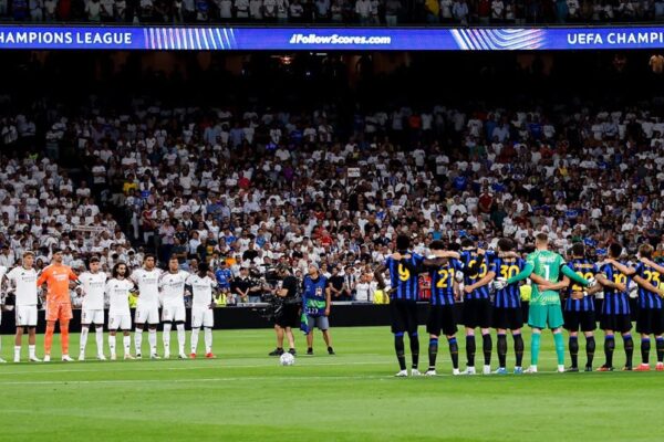 Inter i bën gropën vetes në Madrid, Mourinho e nis me këmbë të mbarë në Champions League (video)