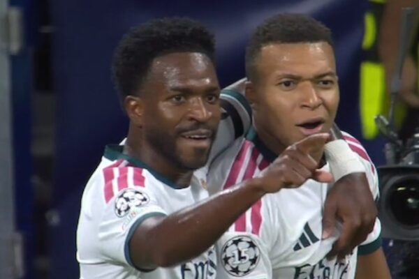 MBAPPEEEEEE. Vjen goli i parë në “Bernabeu”, gabojnë Curtis Jones dhe Bisseck (video)