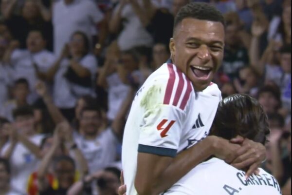 Real Madrid i papërmbajtshëm ndaj Rayo Vallecano, super Mbappe & Carreras (Video)