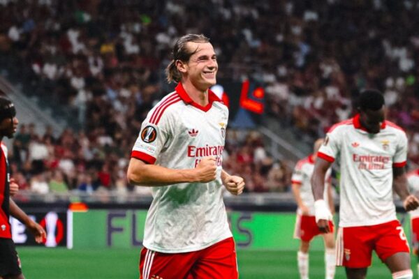 EUROPA LEAGUE: Milan befasohet nga Benfica. Lyon, Leverkusen dhe Sunderland me fitore të rëndësishme