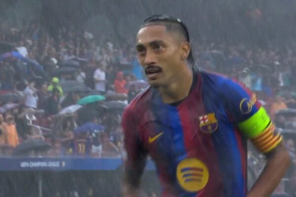 Lamal-Raphinha, kuptohen me sy mbyllur. Feyenoord reziston më pak se 180 sekonda në “Camp Nou” (video)
