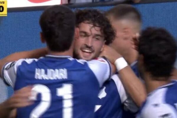 VIDEO: Mesfushori i Kosovës shënon supergol ndaj Dortmund, “ngre peshë” stadiumin