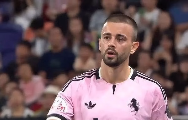 Asiston Zhegrova, fiton Juventusi