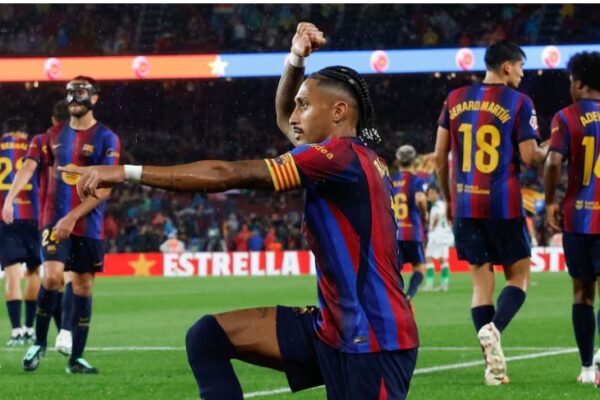 Barcelona turpëron Racing Santander, vjen fitorja e gjashtë rresht për katalanasit (video)