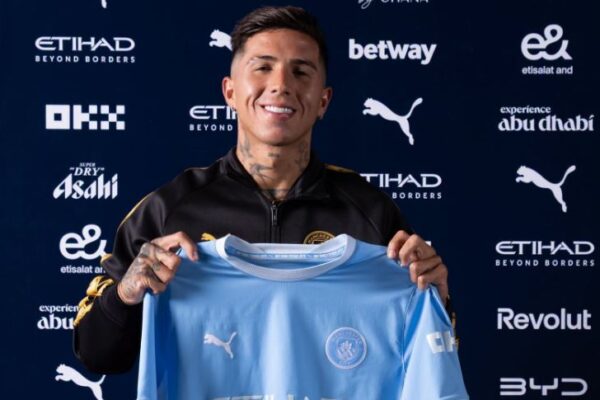 Zyrtare: Merkatoja mbyllet me një transfer bombë, Enzo Fernancez nënshkruan me Manchester Cityn