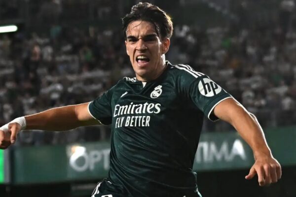 Para se të zyrtarizohej te Real Madrid, Carlos Espi ishte shumë pranë Barcelonës. Zbulohet pse dështoi transferimi