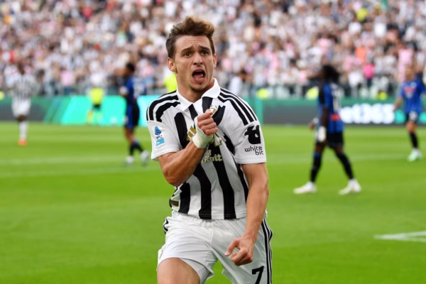 Conceicao lëndohet, Juve sytë kah Zhegrova