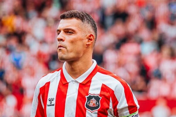 Lideri Xhaka është aty, Sunderlandi publikon listën për garat e UEFA-s