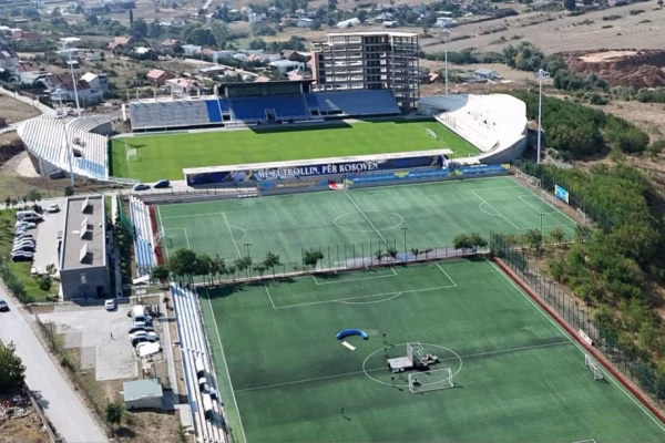 Prishtina zhvendoset në kampin nacional