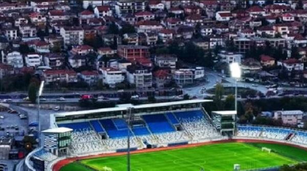 ​UEFA cakton gjyqtarët për ndeshjen Kosovë-Irlandë