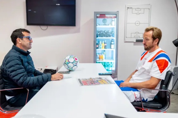 Intervista e plotë/ Harry Kane dhe “Topi i Artë”: S’më pëlqen të flas për veten, 73 golat në sezon flasin vetë!