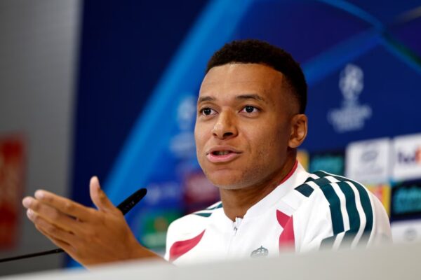 Mbappé kalon në sulm: Kam bërë historinë dhe meritoj “Topin e Artë”, jam lojtari më i famshëm dhe luaj për klubin më të famshëm!