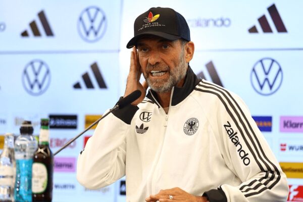 Jürgen Klopp me rregulla strikte, katër “udhëzimet” e trajnerit për lojtarët