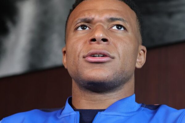 Planifikonte të grabiste një shitës mishi, një orëndreqës dhe… Kylian Mbappé-n