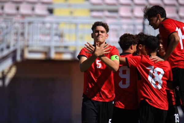 Shqipëria U-17 dhuron spektakël në “Loro Boriçi”, kuqezinjtë mposhtin 5-1 Malin e Zi