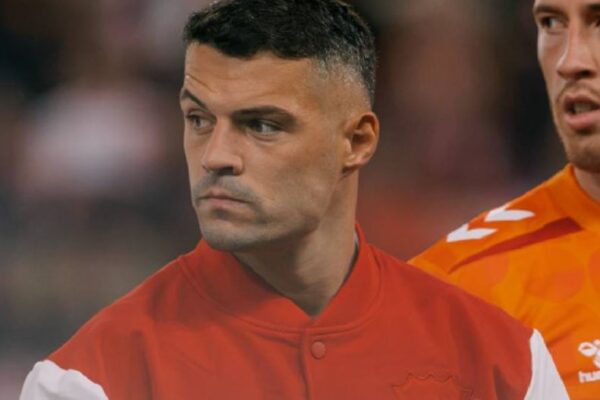 ​A do ta humbë Xhaka shiritin e kapitenit të Zvicrës?