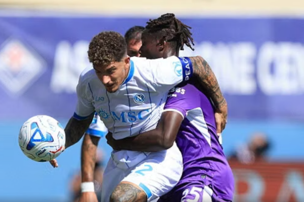 Jimenez ndëshkon Allegrin, Napoli ndalet në Firence