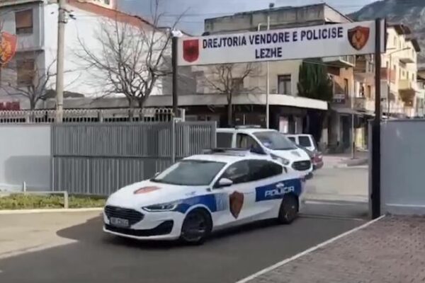 Lezhë/ Dyshohet se ushtroi dhunë duke çuar në vetëvrasje ish-gruan, vetëdorëzohet në polici 25-vjeçari