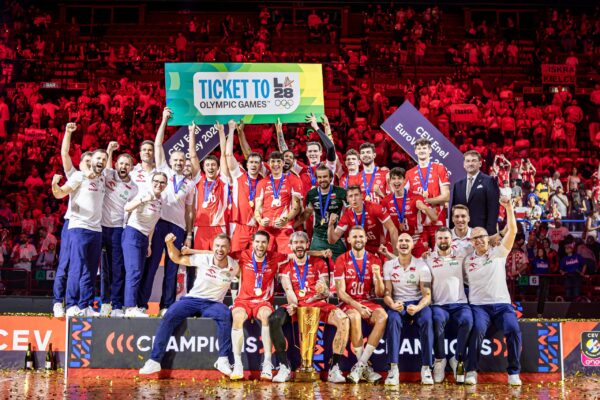 Volejboll meshkuj/ Polonia rikonfirmohet kampione e Europës