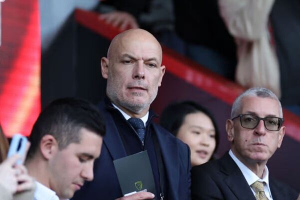 Rritet presioni mbi Howard Webb, shefi i arbitrave të Premier League në pozita të vështira